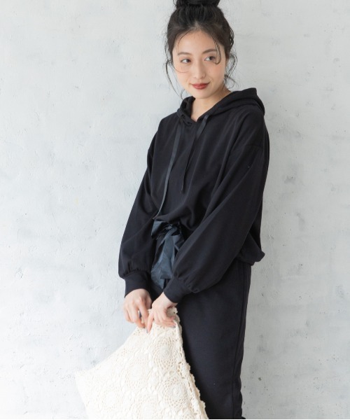 Mysa&Liina（ミーサリーナ）の「ポンチパーカーロングパンツセットアップ（ルームウェア/パジャマ・レディース・チャコールグレー/ブラック/ベージュ/サックスブルー/ライトグリーン・M/L）」の9枚目の写真