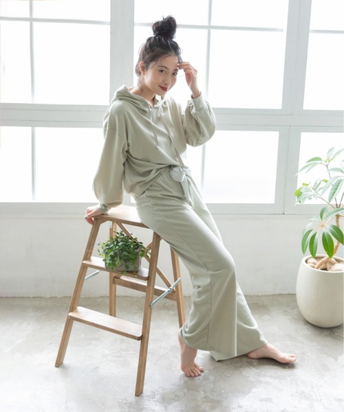 Mysa&Liina（ミーサリーナ）の「ポンチパーカーロングパンツセットアップ（ルームウェア/パジャマ・レディース・チャコールグレー/ブラック/ベージュ/サックスブルー/ライトグリーン・M/L）」の14枚目の写真