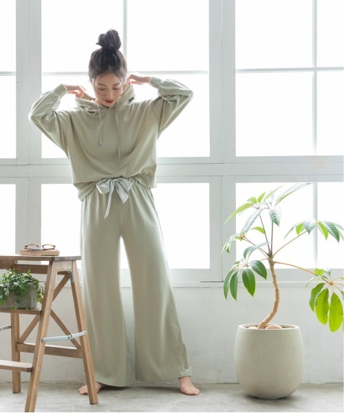 Mysa&Liina（ミーサリーナ）の「ポンチパーカーロングパンツセットアップ（ルームウェア/パジャマ・レディース・チャコールグレー/ブラック/ベージュ/サックスブルー/ライトグリーン・M/L）」の16枚目の写真