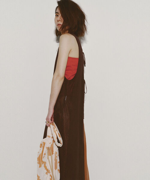 Ray BEAMS（レイビームス）の「Ray BEAMS / バック オープン ベスト（ニット/セーター・レディース・ダークブラウン/オフホワイト・ONE SIZE）」の15枚目の写真