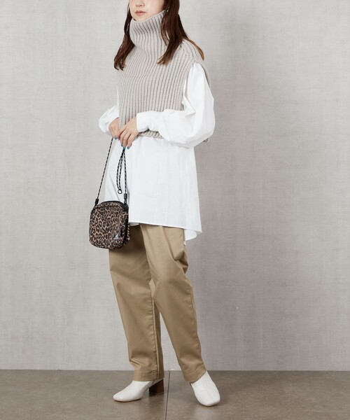 FREAK'S STORE（フリークスストア）の「▽【WEB限定】スケーターパンツ（スラックス・レディース・ナチュラル/ブラック/ベージュ/オリーブ/ブルー・SMALL/MEDIUM）」の6枚目の写真