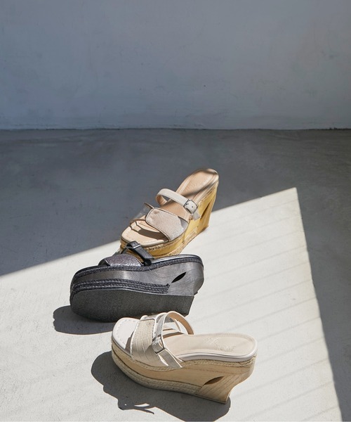 EVOL(イーボル)の「EVOL × Yukko コラボスクエアウエッジサンダル AQ30444(サンダル・レディース・アイボリー/ブラック/ベージュ・M/XS/L/LL/S)」の17枚目の写真