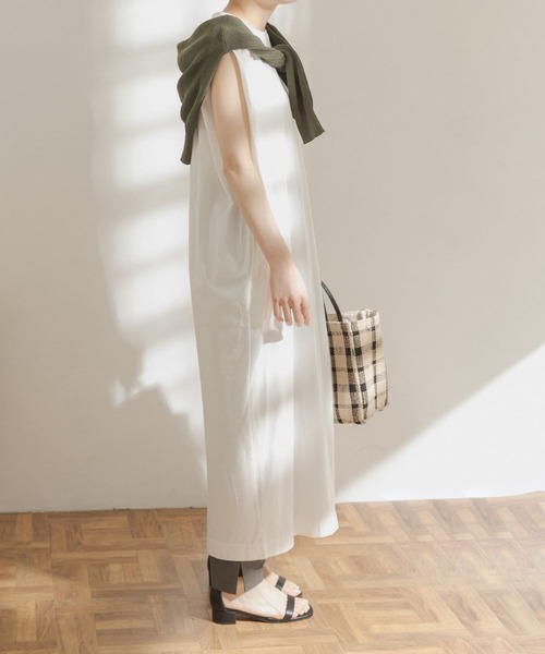 FORK&SPOON（フォークアンドスプーン）の「FORK&SPOON　ショルダータックワンピース（ワンピース・レディース・オフホワイト/カーキ/ブラック・ONE）」の8枚目の写真