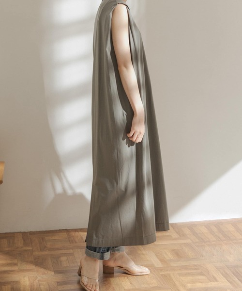 FORK&SPOON（フォークアンドスプーン）の「FORK&SPOON　ショルダータックワンピース（ワンピース・レディース・オフホワイト/カーキ/ブラック・ONE）」の14枚目の写真