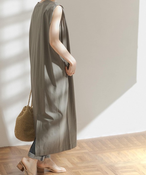 FORK&SPOON（フォークアンドスプーン）の「FORK&SPOON　ショルダータックワンピース（ワンピース・レディース・オフホワイト/カーキ/ブラック・ONE）」の15枚目の写真