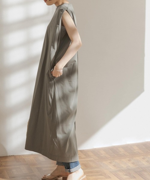 FORK&SPOON（フォークアンドスプーン）の「FORK&SPOON　ショルダータックワンピース（ワンピース・レディース・オフホワイト/カーキ/ブラック・ONE）」の16枚目の写真