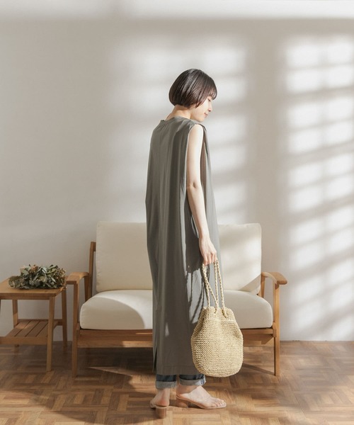 FORK&SPOON（フォークアンドスプーン）の「FORK&SPOON　ショルダータックワンピース（ワンピース・レディース・オフホワイト/カーキ/ブラック・ONE）」の19枚目の写真