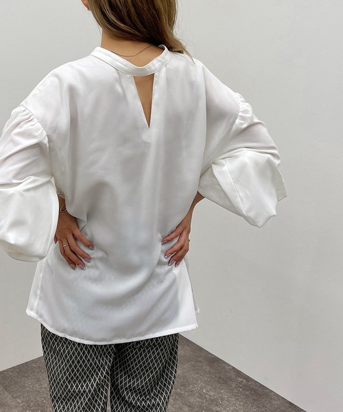 apres jour mignon(アプレジュールミニョン)の「2WAYオープンキーネックシャツ【ZOZOTOWN限定アイテム】【6PO】(シャツ/ブラウス・レディース・ブラック/オフホワイト/ダークブルー・フリー/X-LARGE)」の8枚目の写真