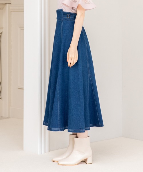 MISCH MASCH（ミッシュマッシュ）の「バックル付きデニムスカート（デニムスカート・レディース・ベージュ/ブルー・SMALL/MEDIUM）」の11枚目の写真