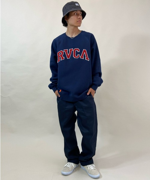RVCA(ルーカ)の「【WEB限定アイテム】ムラサキスポーツ別注 RVCA/ルーカ カレッジ風 アーチロゴ スウェット BB042-042(スウェット・メンズ・ブラック/ネイビー/カーキ・S/M/L)」の7枚目の写真