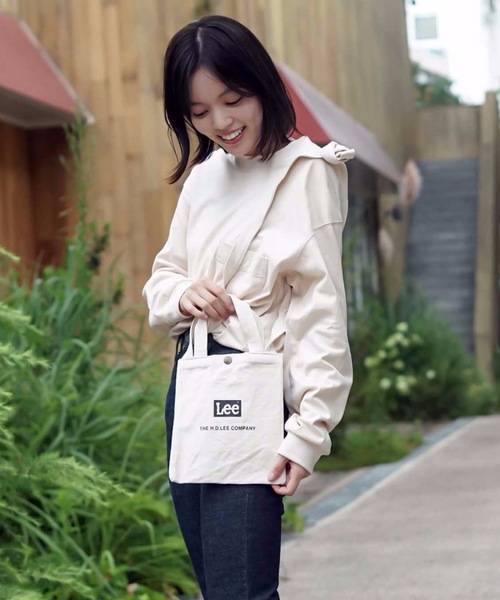 LB/S （エルビーエス）の「【LEE/リー】キャンパスロゴ2WAY縦型シンプルショルダーバッグ（ショルダーバッグ・レディース・ブラック/ベージュ/パープル・FREE）」の2枚目の写真