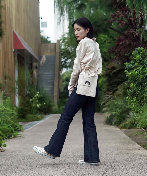 LB/S （エルビーエス）の「【LEE/リー】キャンパスロゴ2WAY縦型シンプルショルダーバッグ（ショルダーバッグ・レディース・ブラック/ベージュ/パープル・FREE）」の16枚目の写真