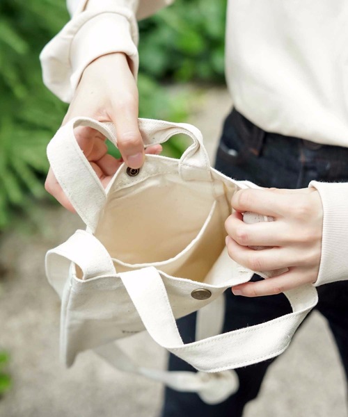 LB/S （エルビーエス）の「【LEE/リー】キャンパスロゴ2WAY縦型シンプルショルダーバッグ（ショルダーバッグ・レディース・ブラック/ベージュ/パープル・FREE）」の22枚目の写真