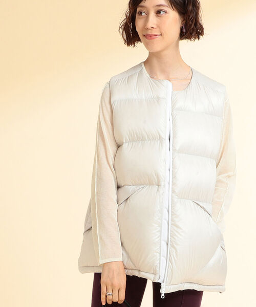 Ray BEAMS（レイビームス）の「Marmot × Ray BEAMS / 別注 ダウン ベスト（ベスト・レディース・ホワイト/ブラック/オレンジ・ONE SIZE）」の4枚目の写真