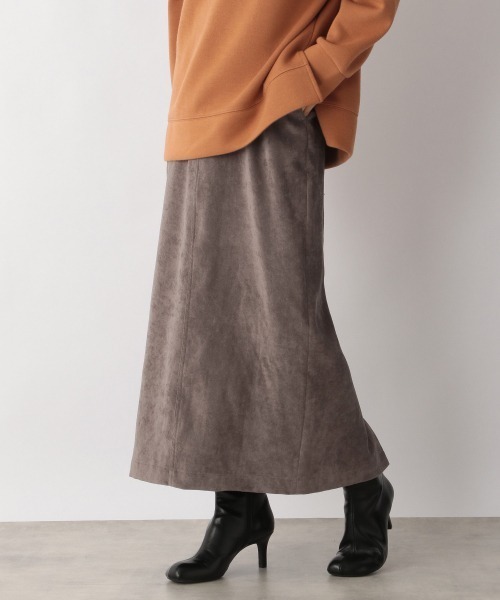 LOWRYS FARM（ローリーズファーム）の「ベロアライクタイトスカート　215991（スカート・レディース・パープル/グリーン/アイボリー/グレー・MEDIUM/LARGE）」の3枚目の写真