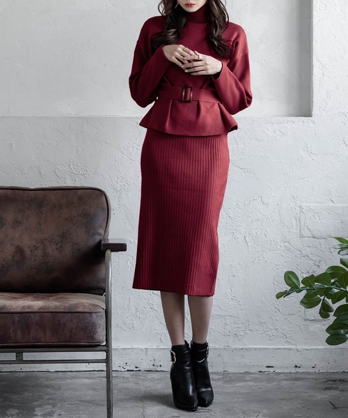 Julia Boutique（ジュリアブティック）の「ウエストマークトップス×タイトスカートセットアップ/21566（アンサンブル・レディース・ブラック/ブルー/ボルドー/グレイッシュベージュ/アイボリー・ONE）」の5枚目の写真