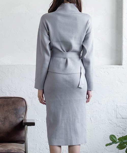 Julia Boutique（ジュリアブティック）の「ウエストマークトップス×タイトスカートセットアップ/21566（アンサンブル・レディース・ブラック/ブルー/ボルドー/グレイッシュベージュ/アイボリー・ONE）」の12枚目の写真