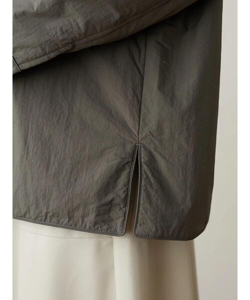 Green　Parks（グリーンパークス）の「ノーカラー薄綿シャツブルゾン＊（ブルゾン・レディース・チャコールグレー/ブラック/ライトベージュ・FREE）」の15枚目の写真