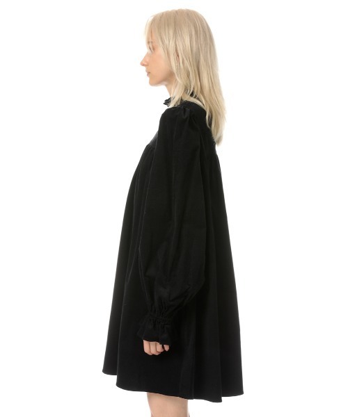 SLY（スライ）の「VOLUME FRILL OP ボリューム フリル ワンピース（ワンピース・レディース・アイボリー/ブラック・1/2）」の17枚目の写真