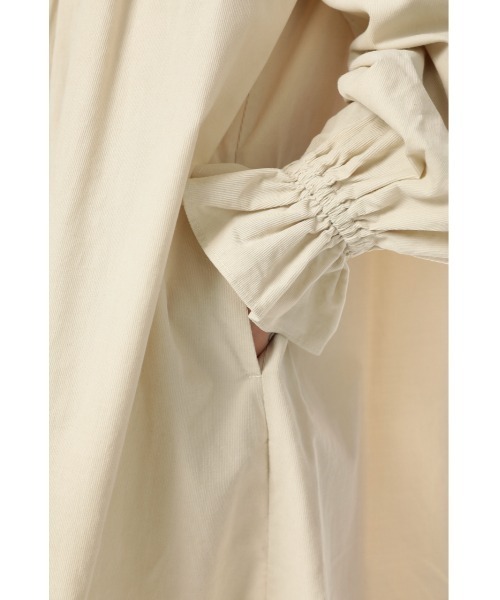 SLY（スライ）の「VOLUME FRILL OP ボリューム フリル ワンピース（ワンピース・レディース・アイボリー/ブラック・1/2）」の12枚目の写真