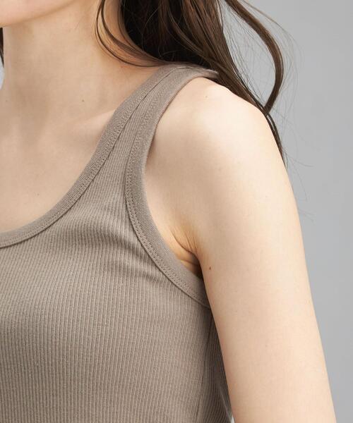 green label relaxing（グリーンレーベルリラクシング）の「GIZA COTTON テレコ タンクトップ（タンクトップ・レディース・ブラック/ブラウン/オフホワイト・FREE）」の9枚目の写真