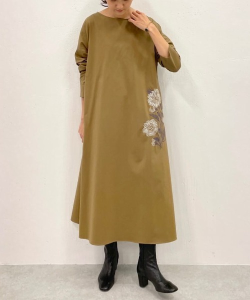 ビアズリー 黒の刺繍入　ロングワンピース ビアズリー 刺繍ブラックロングワンピース - メルカリ
