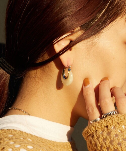 FREAK'S STORE（フリークスストア）の「【WEB限定】カラーフープピアス（ピアス（両耳用）・レディース・ホワイト/ブラウン/その他9・ONE SIZE）」の6枚目の写真