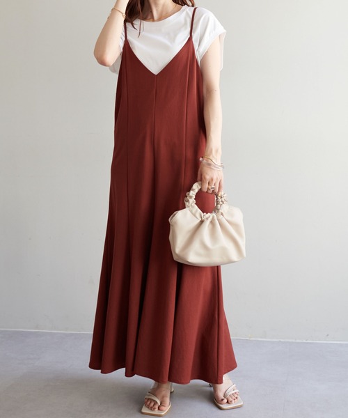 DISCOAT(ディスコート)の「【WEB限定】マーメイドカットキャミワンピース(ワンピース・レディース・チャコールグレー/ブラック/ベージュ/ブルー/グリーン/オレンジ/ブラウン/レッド・FREE)」の22枚目の写真