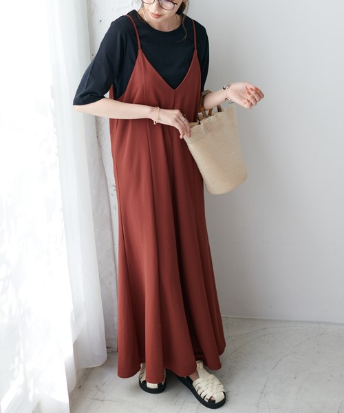 DISCOAT(ディスコート)の「【WEB限定】マーメイドカットキャミワンピース(ワンピース・レディース・チャコールグレー/ブラック/ベージュ/ブルー/グリーン/オレンジ/ブラウン/レッド・FREE)」の11枚目の写真