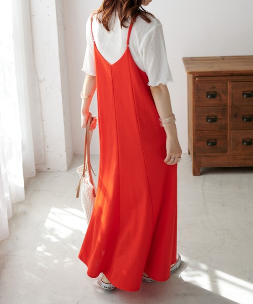 DISCOAT(ディスコート)の「【WEB限定】マーメイドカットキャミワンピース(ワンピース・レディース・チャコールグレー/ブラック/ベージュ/ブルー/グリーン/オレンジ/ブラウン/レッド・FREE)」の17枚目の写真