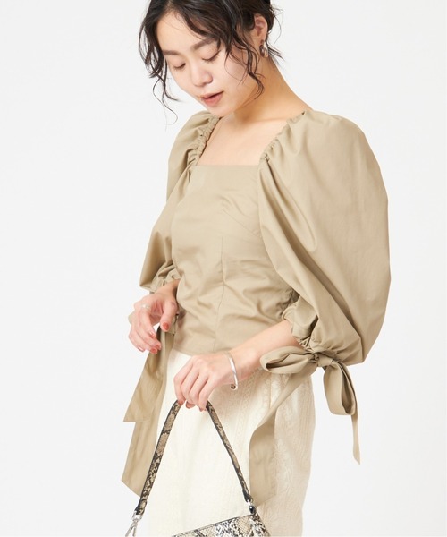U by SPICK&SPAN(ユーバイスピックアンドスパン)の「スクエアネック リボンスリーブブラウス◆(シャツ/ブラウス・レディース・ホワイト/ベージュ・36/38)」の17枚目の写真
