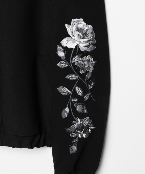 LEGENDA（レジェンダ）の「New Rose T/R Blouson　＊＊（その他アウター・レディース・ブラック×ブラック/ブラック系その他・FREE）」の6枚目の写真