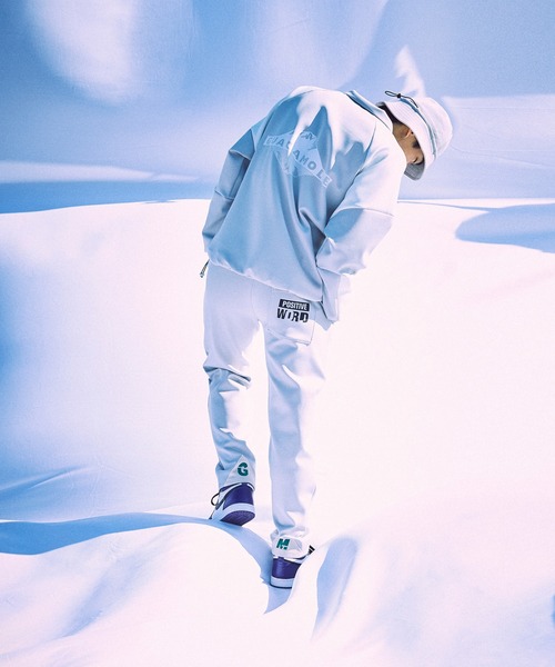 GUACAMOLE（ガカモレ）の「GUACAMOLE Functional Stretch Pants（スウェットパンツ・レディース・ライトグレー/ブラック/グレー/チャコールグレー・L/S/M）」の5枚目の写真