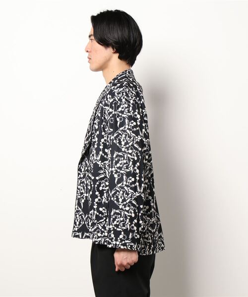 TAUPE（トープ）の「【TAUPE / トープ】22SS ジオメトリックガウンジャケット（テーラードジャケット・メンズ・ブラック/パープル・1/2）」の3枚目の写真