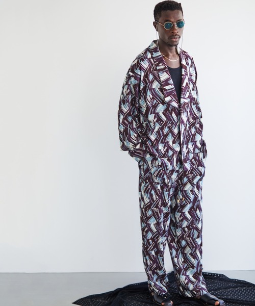 TAUPE（トープ）の「【TAUPE / トープ】22SS ジオメトリックガウンジャケット（テーラードジャケット・メンズ・ブラック/パープル・1/2）」の9枚目の写真