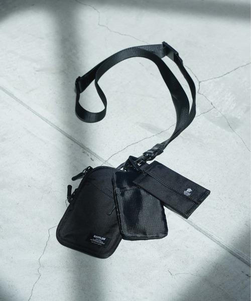 BAYFLOW(ベイフロー)の「3連ネックケース(コインケース・メンズ・ブラック/カーキ・FREE)」の2枚目の写真