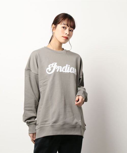 INDIAN(インディアン)の「《INDIAN》刺繍+発砲プリント オーバーサイズトレーナー(スウェット・レディース・ブラック/グレイッシュベージュ/オフホワイト/グリーン・LARGE/X-LARGE/MEDIUM)」の3枚目の写真