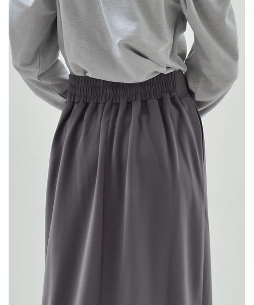 Re:EDIT（リエディ）の「[低身長/高身長サイズ有][イージーケア]カットジョーゼットバックスリットロングスカート（スカート・レディース・オレンジ/ブラック/アイボリー/グリーン/ブルー/モカ/ピンク/チャコールグレー/ベージュ/アイボリー系・MEDIUM/LARGE/SHORT/TALL）」の17枚目の写真