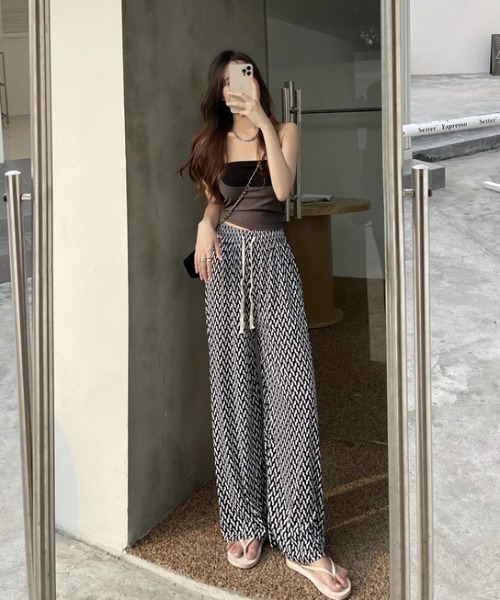 at12:03（アットイチニーゼロサン）の「ブロックチェック ヒョウ柄 総柄 楽ちんイージーパンツ（スラックス・レディース・ブラック/グリーン/その他1/レオパード・FREE）」の17枚目の写真