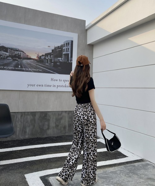 at12:03（アットイチニーゼロサン）の「ブロックチェック ヒョウ柄 総柄 楽ちんイージーパンツ（スラックス・レディース・ブラック/グリーン/その他1/レオパード・FREE）」の20枚目の写真