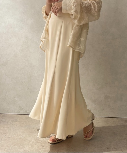 apres jour clair（アプレジュールクレア）の「【apres jour clair】【SETUP可能】アソートマーメイドスカート【ZOZOTOWN限定アイテム】（スカート・レディース・ベージュ/アイボリー/ライトベージュ・X-LARGE/フリー）」の2枚目の写真