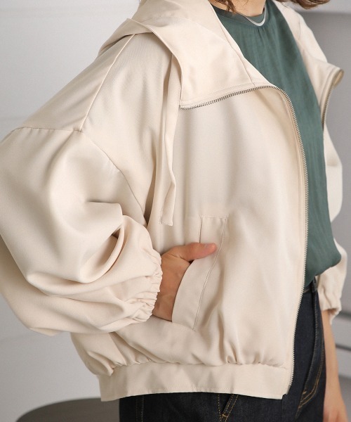 Bou Jeloud(ブージュルード)の「ショートマウンテンパーカー(マウンテンパーカー・レディース・ブラック/アイボリー/ライトカーキ・FREE)」の19枚目の写真