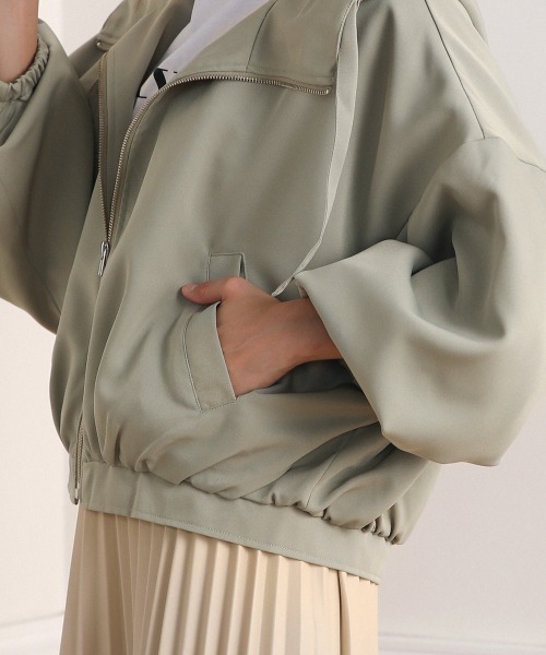 Bou Jeloud(ブージュルード)の「ショートマウンテンパーカー(マウンテンパーカー・レディース・ブラック/アイボリー/ライトカーキ・FREE)」の6枚目の写真