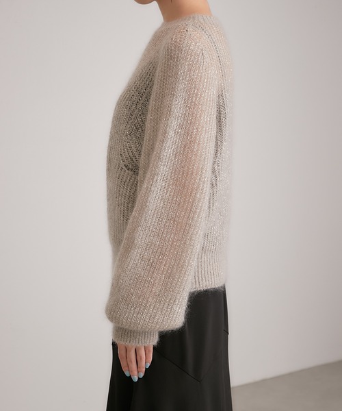 COLLAGE GALLARDAGALANTE(コラージュガリャルダガランテ)の「シアー感が女性らしさを演出/モヘアラメ透かし編みニット(ニット/セーター・レディース・グレイッシュベージュ/ブラック/パープル・FREE)」の15枚目の写真