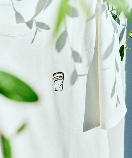 EDIFICE(エディフィス)の「【sour / サワ―】別注 プリント Tシャツ(Tシャツ/カットソー・メンズ・ホワイト/ネイビー/グリーン・X-LARGE/MEDIUM)」の4枚目の写真