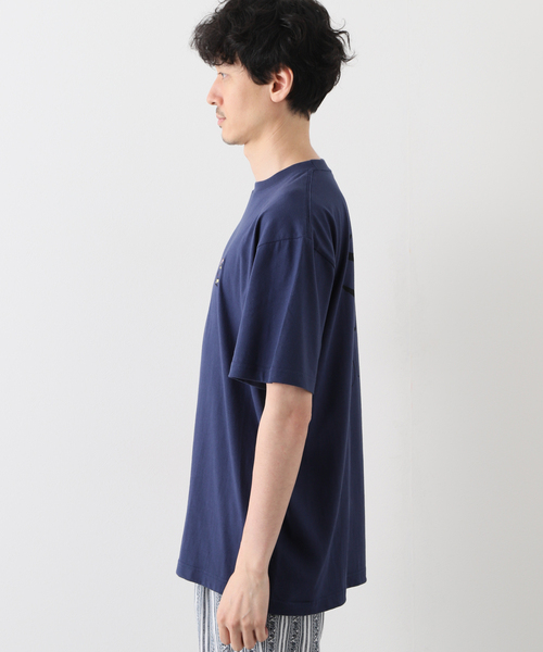 EDIFICE(エディフィス)の「【sour / サワ―】別注 プリント Tシャツ(Tシャツ/カットソー・メンズ・ホワイト/ネイビー/グリーン・X-LARGE/MEDIUM)」の8枚目の写真