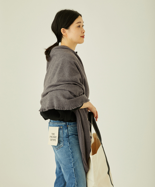 ASAUCE MELER（アソースメレ）の「【ASAUCE MELER/アソースメレ】ウルトララムミニバスケットストール（マフラー・レディース・ブラック/アイボリー・FREE）」の6枚目の写真