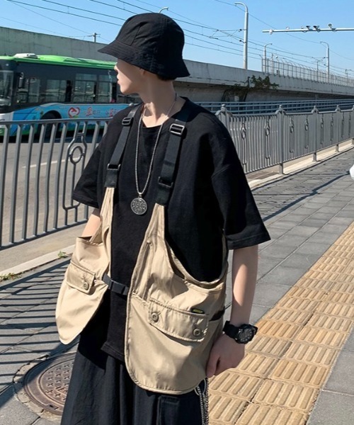 ARULE（アルール）の「『ARULE/アルール』ビッグポケット付きベスト【Y】【CN】（ベスト・メンズ・ブラック/ベージュ・FREE）」の19枚目の写真