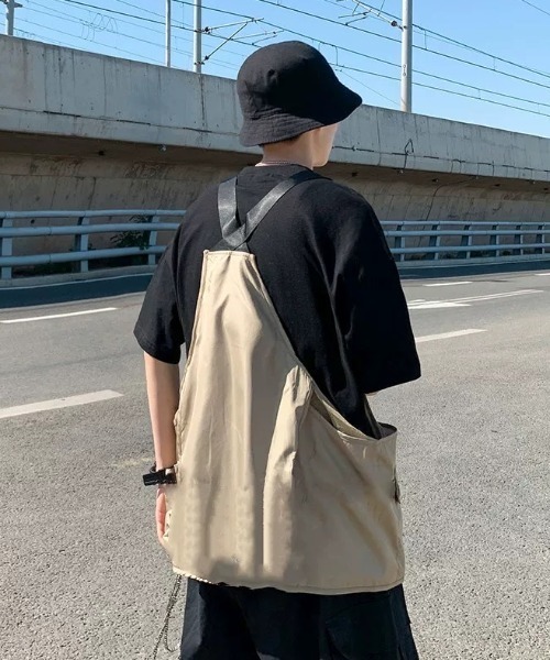 ARULE（アルール）の「『ARULE/アルール』ビッグポケット付きベスト【Y】【CN】（ベスト・メンズ・ブラック/ベージュ・FREE）」の6枚目の写真