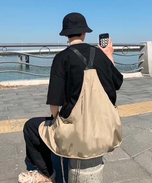 ARULE（アルール）の「『ARULE/アルール』ビッグポケット付きベスト【Y】【CN】（ベスト・メンズ・ブラック/ベージュ・FREE）」の9枚目の写真